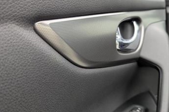 NISSAN QASHQAI 1.6 dCi N-Connecta SUV 5dr Diesel XTRON Euro 6 (s/s) (130 ps)