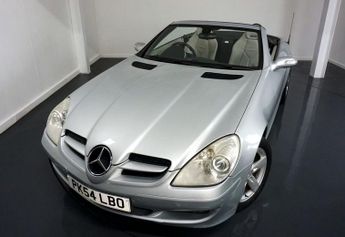 Mercedes SLK 1.8 SLK200 KOMPRESSOR-FINISHED IN IRIDIUM SILVER WITH 2 OWNERS F