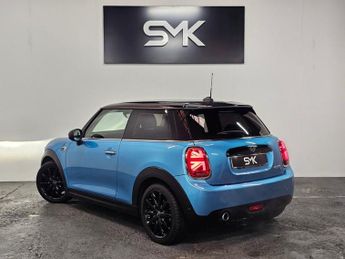 MINI HATCH 1.5 Cooper D Hatchback 3dr Diesel Steptronic Euro 6 (s/s) (116 p