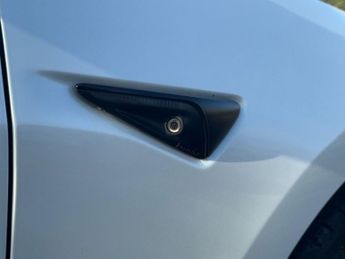 TESLA Model 3 (Dual Motor) Long Range Saloon 4dr Electric Auto 4WDE (346 ps)
