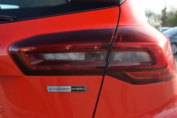 FORD FOCUS 1.0T EcoBoost MHEV Titanium Hatchback 5dr Petrol Hybrid DCT Euro