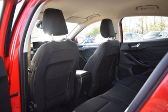 FORD FOCUS 1.0T EcoBoost MHEV Titanium Hatchback 5dr Petrol Hybrid DCT Euro