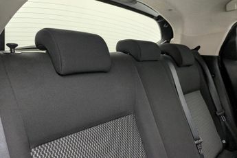 NISSAN JUKE 1.6 Acenta SUV 5dr Petrol XTRON Euro 6 (117 ps)