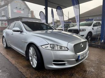 Jaguar XJ 3.0d V6 Portfolio Saloon 4dr Diesel Auto Euro 5 (275 ps)