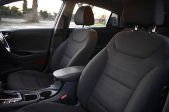 HYUNDAI IONIQ 1.6 h-GDi Premium Hatchback 5dr Petrol Hybrid DCT Euro 6 (s/s) (