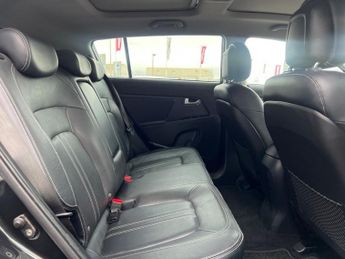 KIA SPORTAGE 2.0 CRDi KX-3 SUV 5dr Diesel Auto AWD Euro 5 (134 bhp)