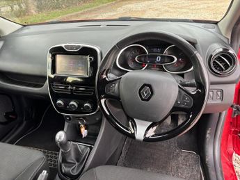 RENAULT CLIO 0.9 TCe Dynamique Nav Hatchback 5dr Petrol Manual Euro 6 (s/s) (