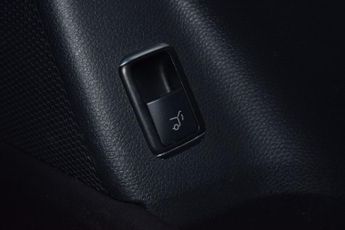 MERCEDES-BENZ GLA 2.0 GLA250 AMG Line Premium Plus SUV 5dr Petrol 7G-DCT 4MATIC Eu