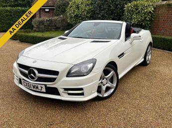 Mercedes SLK 1.8 SLK200 BlueEfficiency AMG Sport Convertible 2dr Petrol G-Tro