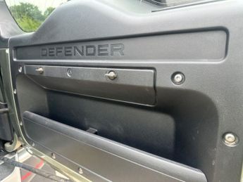 LAND ROVER DEFENDER 2.0 SD4 S SUV 5dr Diesel Auto 4WD Euro 6 (s/s) (200 ps)