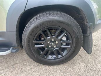 LAND ROVER DEFENDER 2.0 SD4 S SUV 5dr Diesel Auto 4WD Euro 6 (s/s) (200 ps)