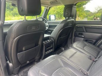 LAND ROVER DEFENDER 2.0 SD4 S SUV 5dr Diesel Auto 4WD Euro 6 (s/s) (200 ps)