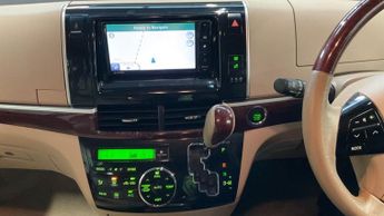 TOYOTA ESTIMA 2.4 HYBRID