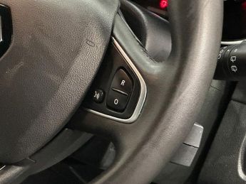 RENAULT CLIO 1.5 dCi Play Hatchback 5dr Diesel Manual Euro 6 (s/s) (90 ps)