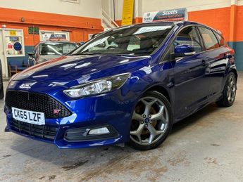 Ford Focus 2.0 TDCi ST-2 Hatchback 5 Door Diesel Manual Blue Euro 6 Low Tax