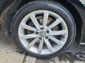 VOLKSWAGEN GOLF 2.0 TDI BlueMotion Tech GT Hatchback 5dr Diesel DSG Euro 5 (s/s)