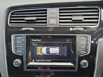 VOLKSWAGEN GOLF 2.0 TDI BlueMotion Tech GT Hatchback 5dr Diesel DSG Euro 5 (s/s)