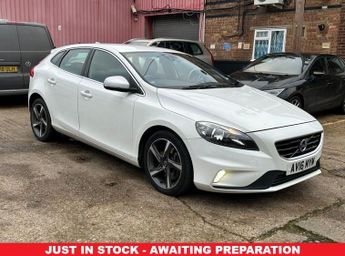 Volvo V40 1.5 T2 R-Design Hatchback 5dr Petrol Auto Euro 6 (s/s) (122 ps)