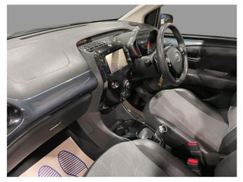 TOYOTA AYGO 1.0 VVT-i x-pression x-wave 5dr Petrol x-shift Euro 5 Euro 5 (68