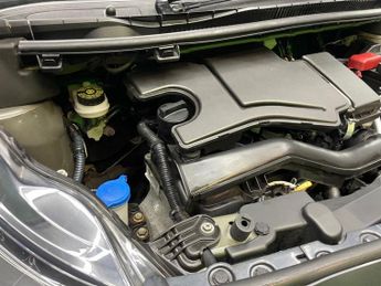 TOYOTA AYGO 1.0 VVT-i x-pression x-wave 5dr Petrol x-shift Euro 5 Euro 5 (68