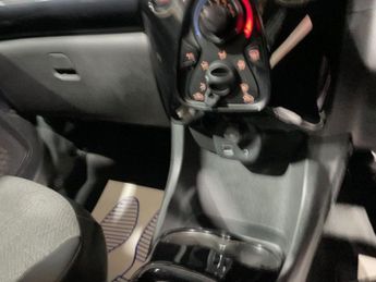 TOYOTA AYGO 1.0 VVT-i x-pression x-wave 5dr Petrol x-shift Euro 5 Euro 5 (68