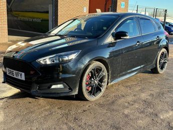 Ford Focus 2.0 TDCi ST-3 Hatchback 5 Door Diesel Manual Black Euro 6 Low Ta