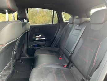 MERCEDES-BENZ EQA EQA 250 66.5kWh AMG Line (Premium) SUV 5dr Electric Auto (190 ps