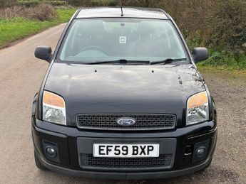 FORD FUSION 1.6 Zetec Hatchback 5dr Petrol Automatic (179 g/km, 99 bhp)
