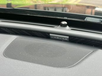 JAGUAR XF 3.0 D V6 S 4d 296 BHP