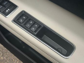 JAGUAR XF 3.0 D V6 S 4d 296 BHP