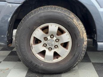 MITSUBISHI SHOGUN 3.2 DI-D Field SUV 5dr Diesel Manual (251 g/km, 158 bhp)