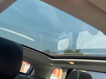 LAND ROVER RANGE ROVER EVOQUE 2.2 SD4 Pure Tech SUV 5dr Diesel Auto 4WD Euro 5 (s/s) (190 ps)