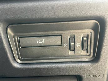 LAND ROVER RANGE ROVER EVOQUE 2.2 SD4 Pure Tech SUV 5dr Diesel Auto 4WD Euro 5 (s/s) (190 ps)