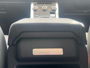 LAND ROVER RANGE ROVER EVOQUE 2.2 SD4 Pure Tech SUV 5dr Diesel Auto 4WD Euro 5 (s/s) (190 ps)