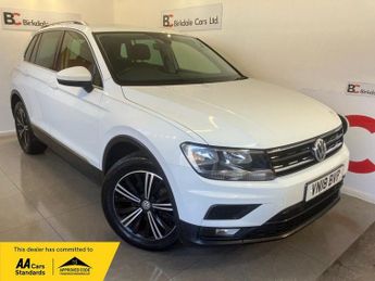 Volkswagen Tiguan 2.0 TDI SE Navigation SUV 5dr Diesel Manual 4Motion 4WD Euro 6 (