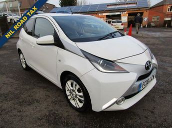 Toyota AYGO 1.0 VVT-i x-pure Hatchback 5dr Petrol Manual Euro 6 (68 ps)