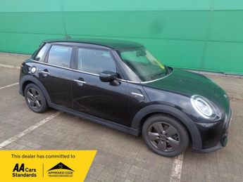 MINI Hatch 2.0 Cooper S Classic Hatchback 5dr Petrol Steptronic Euro 6 (s/s