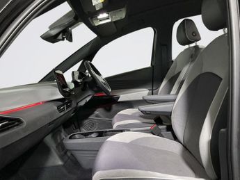 VOLKSWAGEN ID.3 Pro Performance 58kWh Family Hatchback 5dr Electric Auto (204 ps