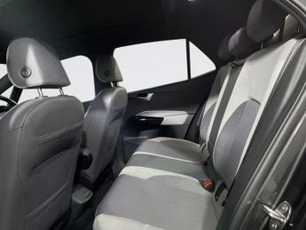 VOLKSWAGEN ID.3 Pro Performance 58kWh Family Hatchback 5dr Electric Auto (204 ps