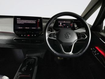 VOLKSWAGEN ID.3 Pro Performance 58kWh Family Hatchback 5dr Electric Auto (204 ps