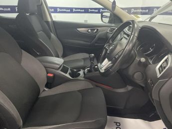 NISSAN QASHQAI 1.5 dCi N-Connecta SUV 5dr Diesel Manual Euro 6 (s/s) (115 ps) -
