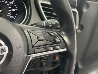 NISSAN QASHQAI 1.5 dCi N-Connecta SUV 5dr Diesel Manual Euro 6 (s/s) (115 ps) -
