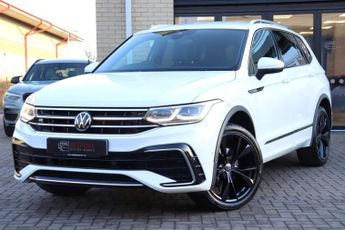 Volkswagen Tiguan 1.5 TSI R-LINE DSG