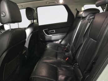 LAND ROVER DISCOVERY SPORT 2.0 TD4 HSE Black SUV 5dr Diesel Auto 4WD Euro 6 (s/s) (180 ps)