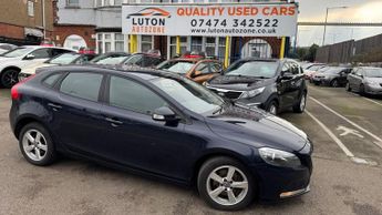 Volvo V40 2.0 D2 ES Nav Hatchback 5dr Diesel Manual Euro 6 (s/s) (120 ps)