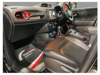 JEEP RENEGADE 1.3 GSE T4 11.4kWh Trailhawk SUV 5dr Petrol Plug-in Hybrid Auto 