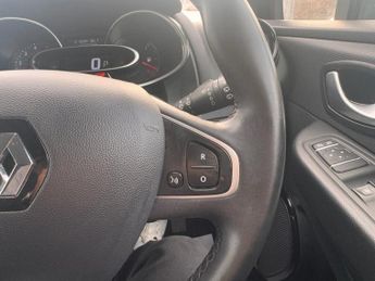 RENAULT CLIO 1.5 dCi Iconic Hatchback 5dr Diesel EDC Euro 6 (s/s) (90 ps)