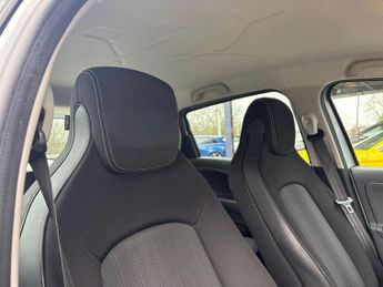 RENAULT ZOE Q90 41kWh Dynamique Nav Hatchback 5dr Electric Auto (i, Quick Ch