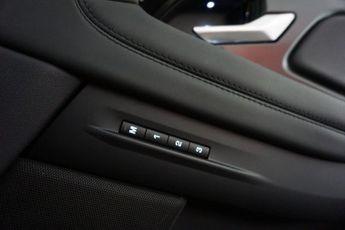 LAND ROVER RANGE ROVER EVOQUE 2.0 D180 R-Dynamic HSE-Factory Extras Worth £2,480-2 FORME