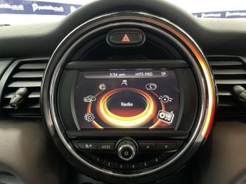 MINI HATCH 1.5 Cooper Hatchback 5dr Petrol Auto Euro 6 (s/s) (136 ps) - AA 